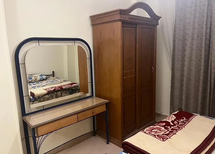 Cozy Apartment, On Sheraton Road Near Metro Market Apartment